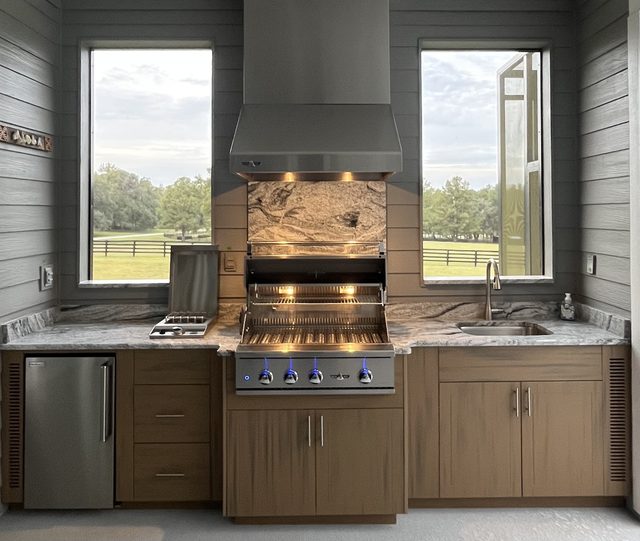 A fully assembled L-shape, the built-in look without the jobsite
